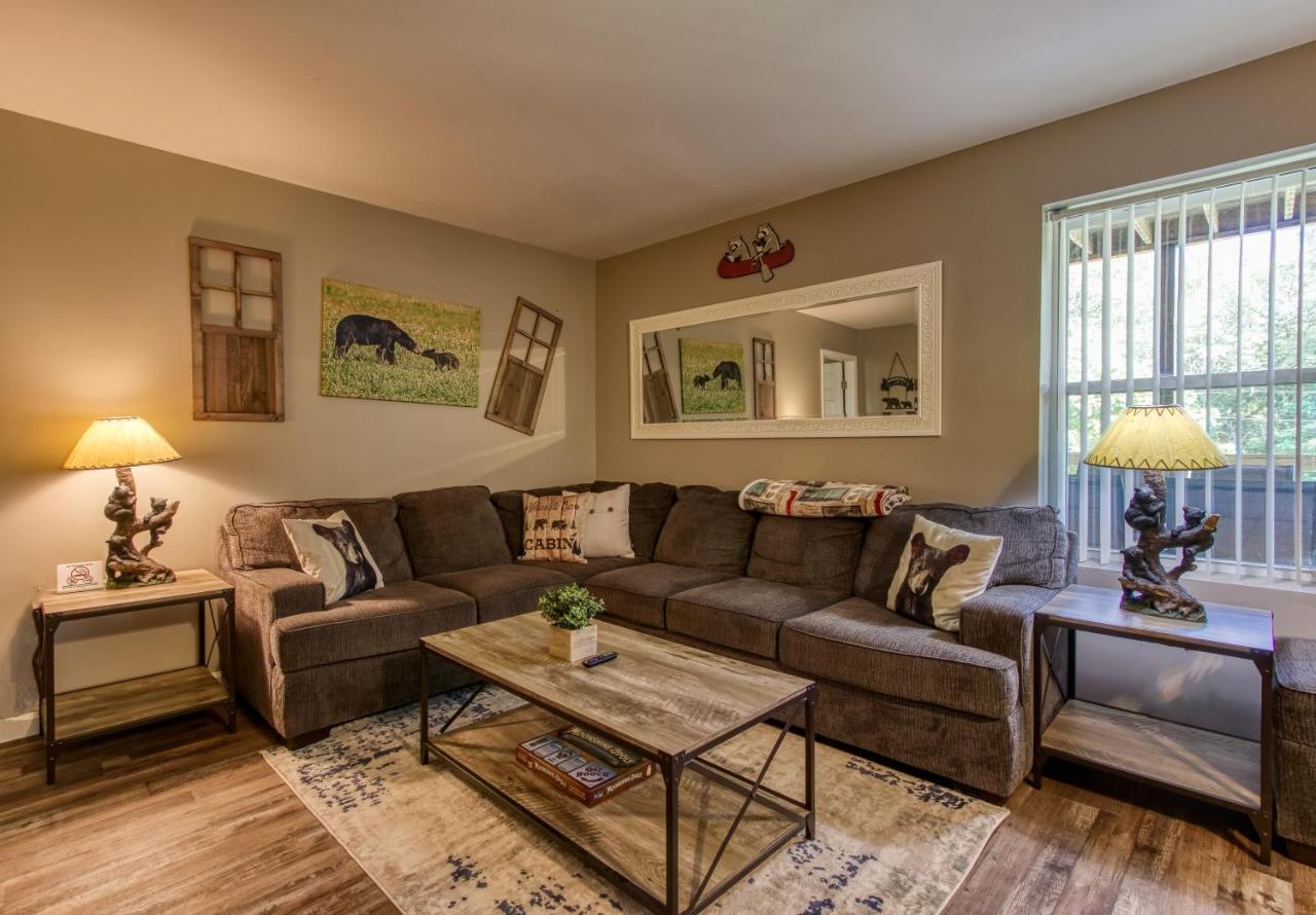 Fun & Games By Honeybearcabins 2Br/1Ba Sleeps 7 Сивиървил Екстериор снимка