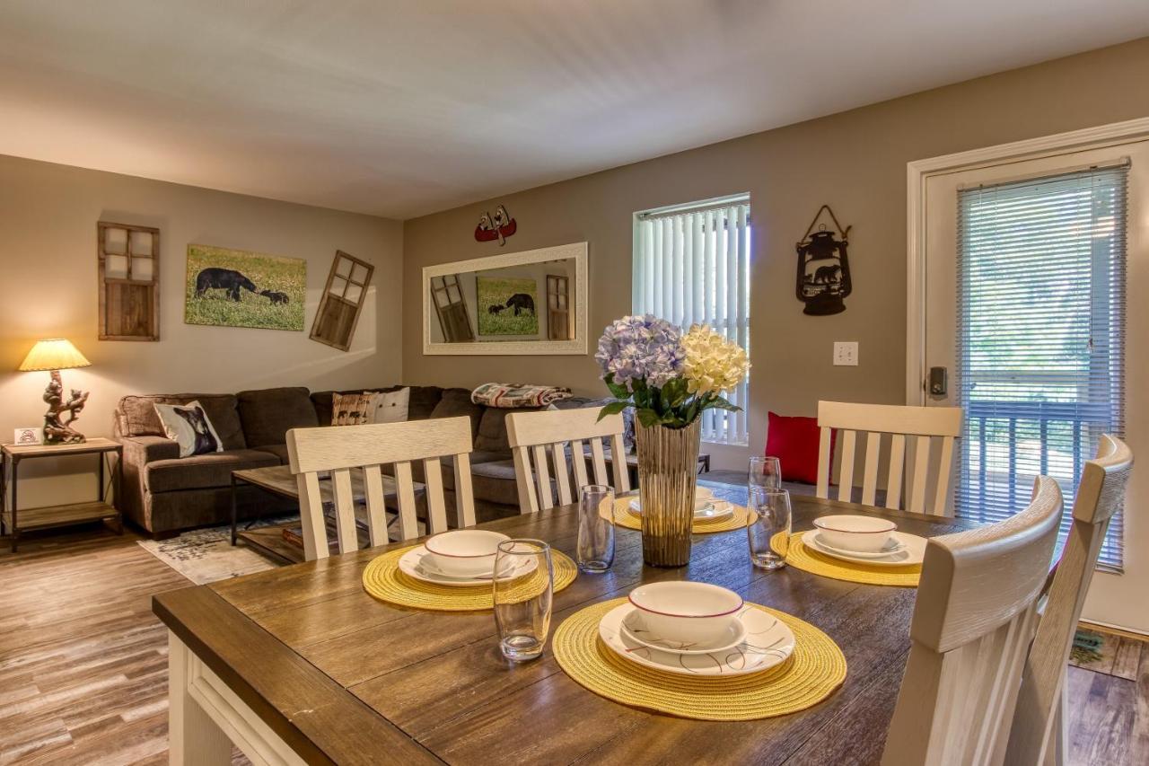 Fun & Games By Honeybearcabins 2Br/1Ba Sleeps 7 Сивиървил Екстериор снимка